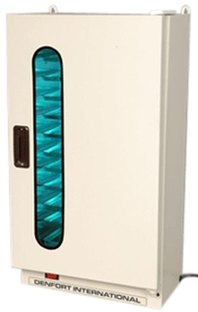 UV chamber for germ-free storage of sterilized instruments