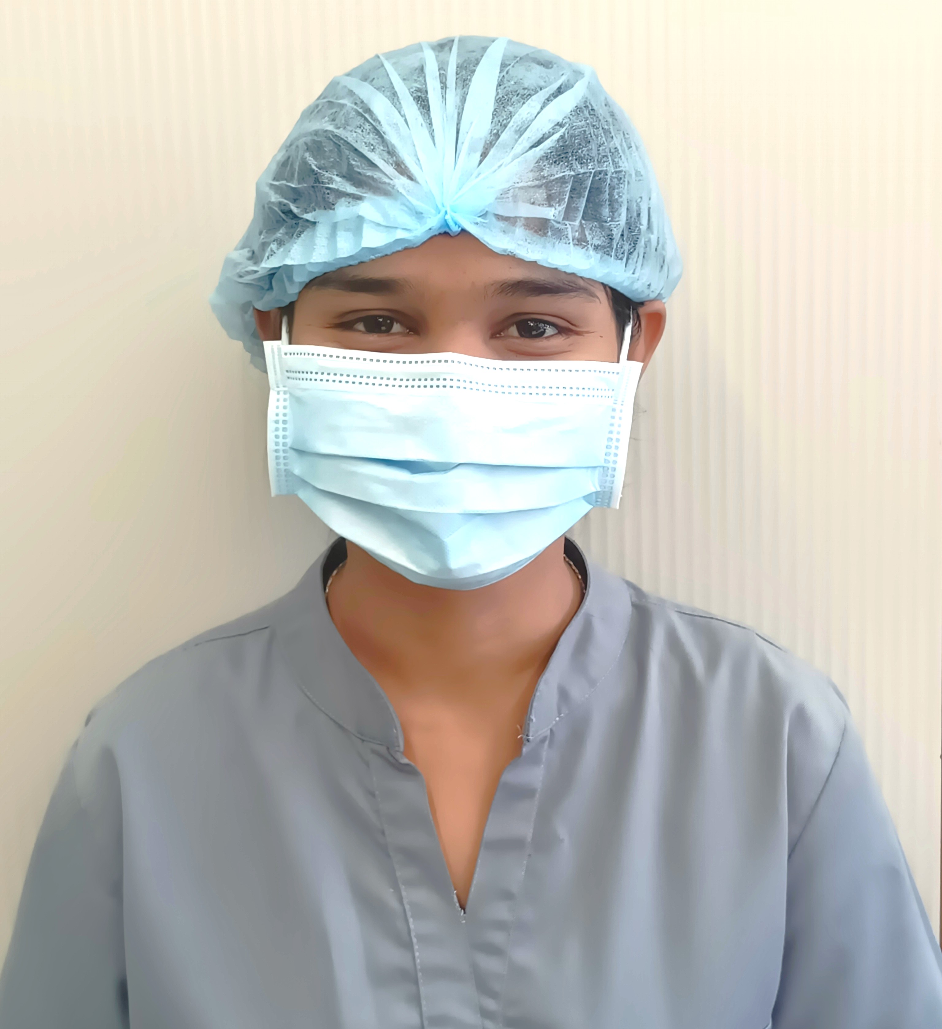 Disposable headcap and surgical mask for patient safety