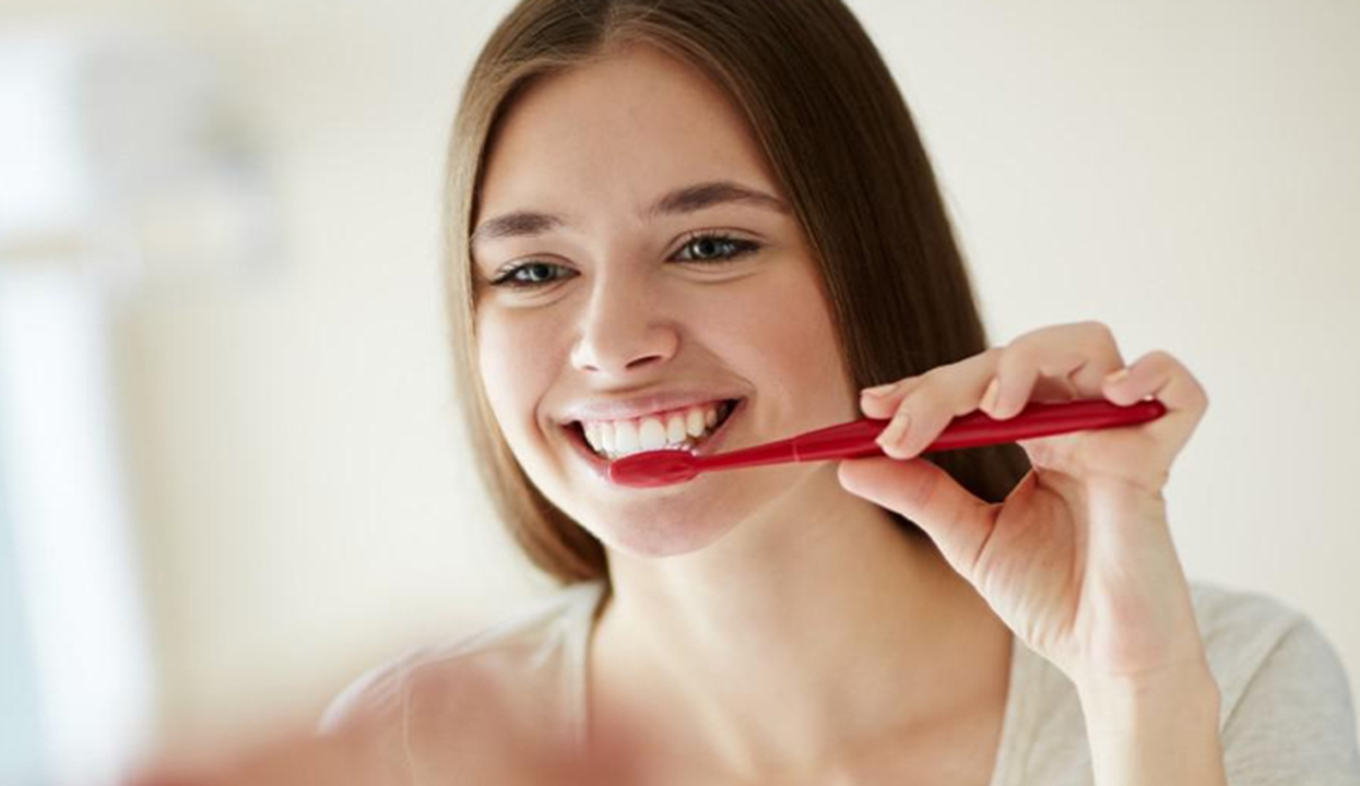 How to brush correctly and maintaining good oral hygiene